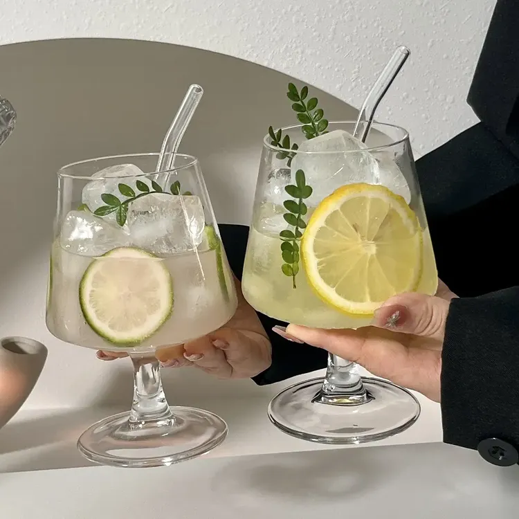 ins风高脚杯玻璃杯气泡果汁杯创意鸡尾酒杯洋酒杯杯子水杯子红杯