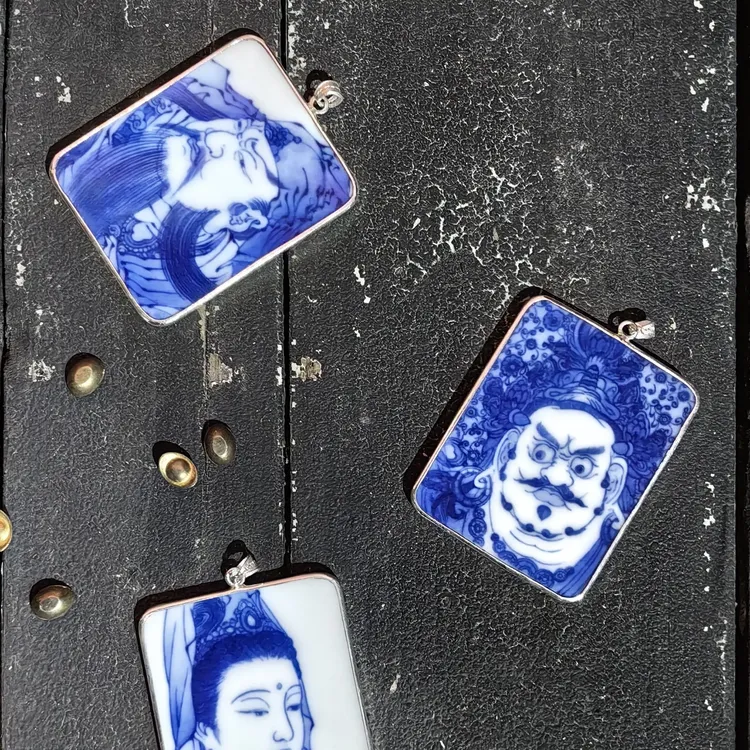 手绘青花陶瓷无事牌