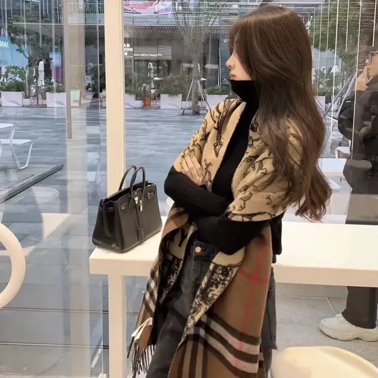 战马中国风通用保暖装饰格子字母围巾复古加厚网红