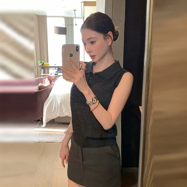 灰色polo无袖背心t恤女夏季2025新款爆款独特漂亮超好看绝美上衣