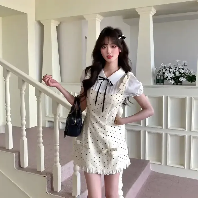 法式短裙波点可爱风夏季连衣裙短款泡泡袖初恋荡领