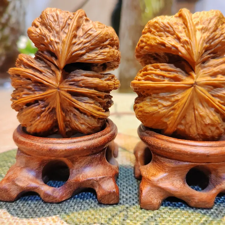 云南野生铁核桃异形球连体