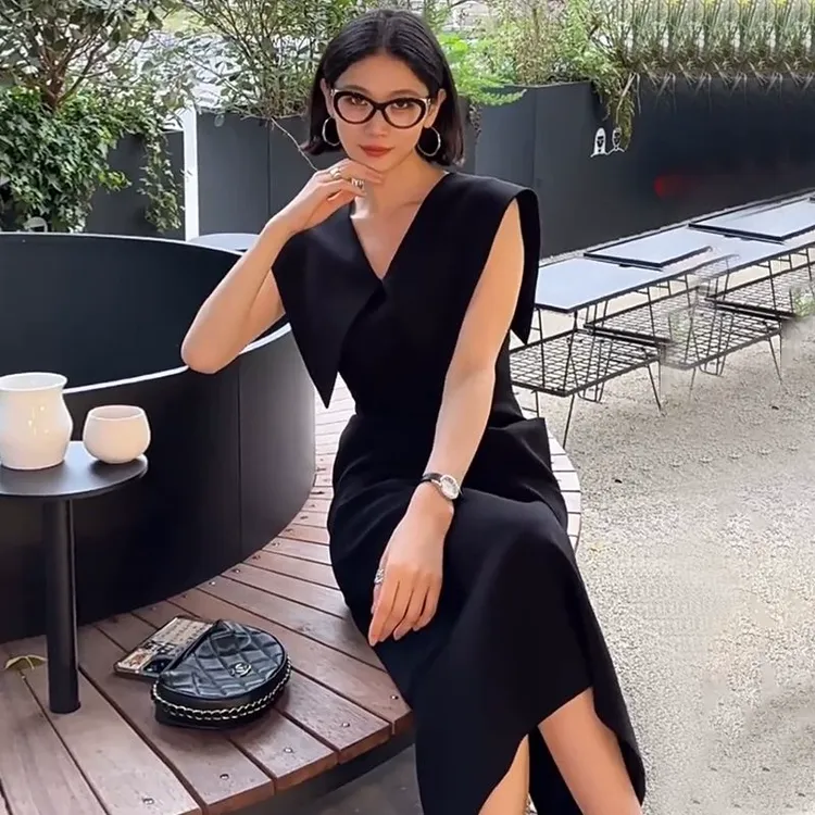 大码女神范端庄大气连衣裙高级感名媛收腰显瘦字小黑裙过膝长裙20