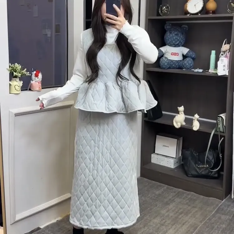 复古菱格丝绒夹棉荷叶边背心小众设计感中长裙显瘦气质套装