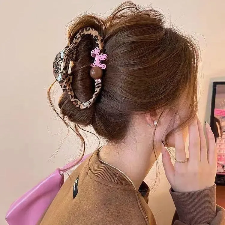 豹纹镂空云朵抓夹女高级感2025新款秋冬发量大后脑勺鲨鱼夹子发饰