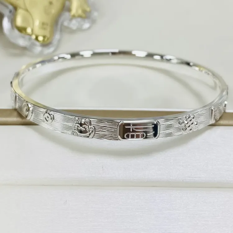 足银手镯 足银999.9拉丝浮雕铜钱招财猫简约实心闭口时尚个性镯子