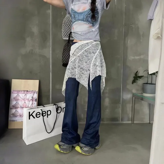 2025夏季新款韩版小众设计不规则蕾丝屁帘+百搭高腰喇叭裤两件套