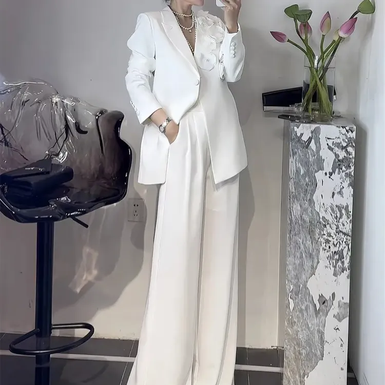 010-G-1-1-1   新款大气高级感重工立体花朵宽松西服阔腿裤两件套