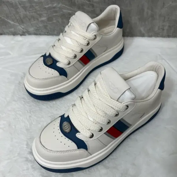 广州袋鼠堡加棉头层牛皮冬季休闲皮鞋百搭小白鞋