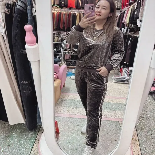 妈妈装春季时尚运动金丝绒套装中老年洋气高贵秋冬女装