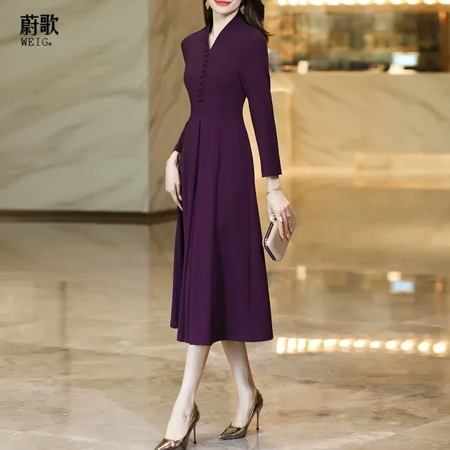紫色连衣裙喜婆婆婚宴装2025春秋新款高级感气质收腰显瘦中长款裙