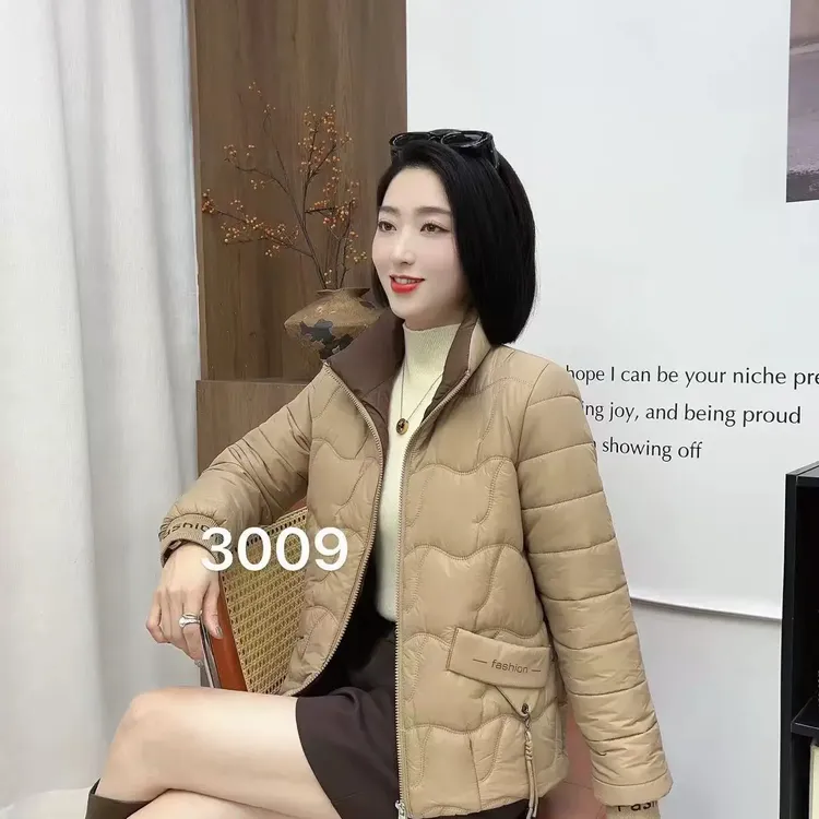 3009秋冬新款妈妈装棉衣女短款轻薄保暖显瘦小个子棉服外套