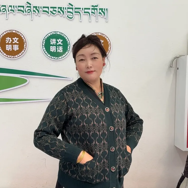 新款秋冬女性加厚加绒针织开衫毛衣宽松外套