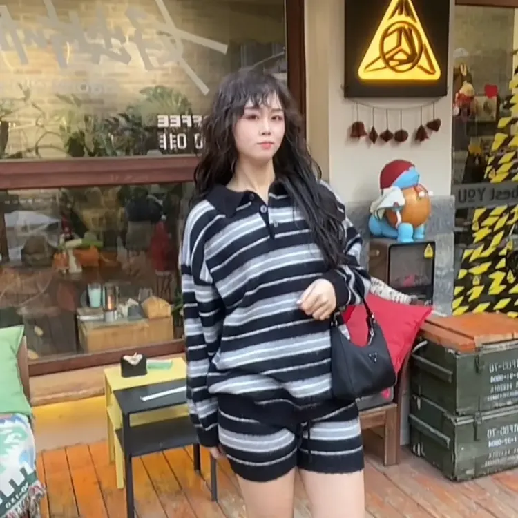 JYBD韩代拉毛高品质韩系慵懒风休闲复古条纹套装女