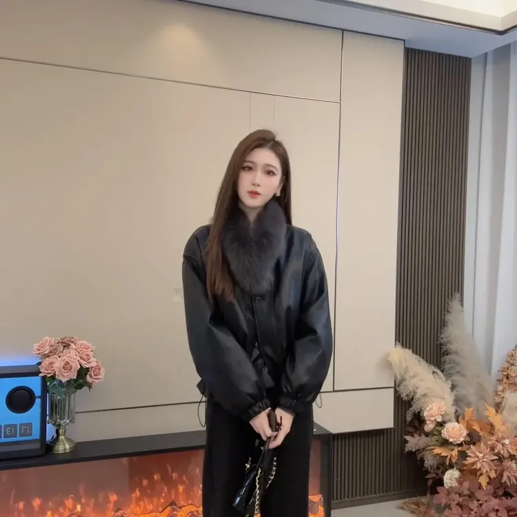 冬季新款带环保毛领女时尚百搭短款羽绒皮衣外套