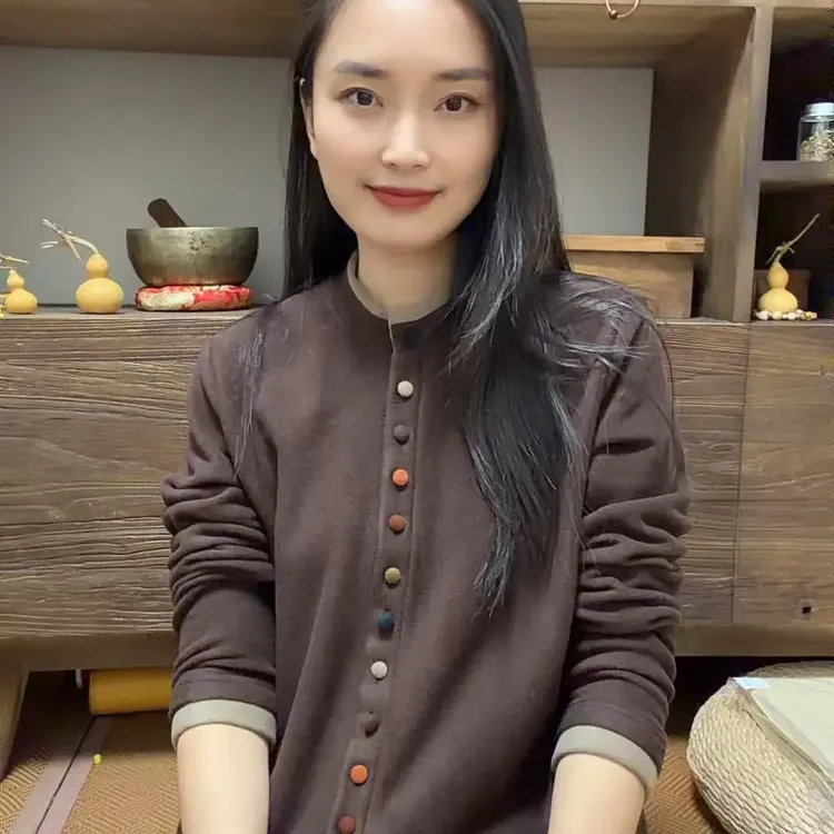 D242-长袖时尚彩扣百搭休闲绒衫秋季拼接休闲风女装厚款卫衣