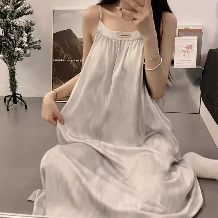 夏季女式吊带睡裙冰丝带胸垫可爱俏皮风性感迷人风凉感甜美公主范