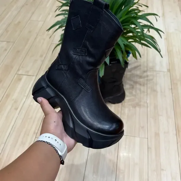 百搭中筒靴女士秋冬时装靴马丁靴厚底女靴粗跟