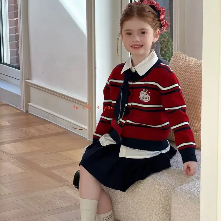 女童抗起球绣花针织红色开衫毛衣时尚百搭外套