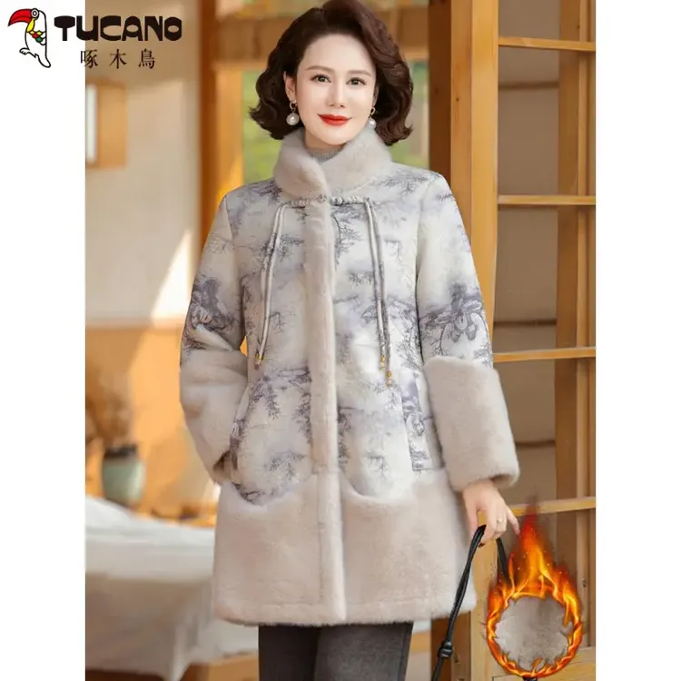 啄木鳥式妈妈冬装外套中长款貂绒大衣女2024中老年富贵加绒大衣