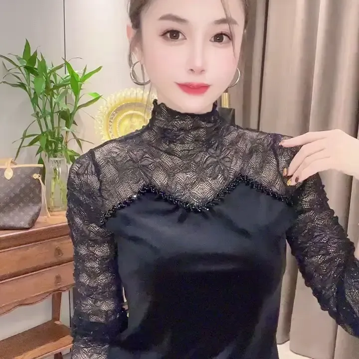 黑色蕾丝拼接半高领打底衫女秋季时尚重工钉珠修身丝绒上衣