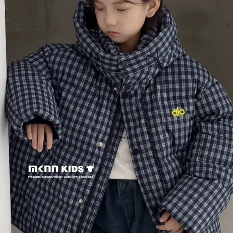 2025麦咔牛牛男女童冬季格子加厚保暖新国标90白鸭绒外套中大童