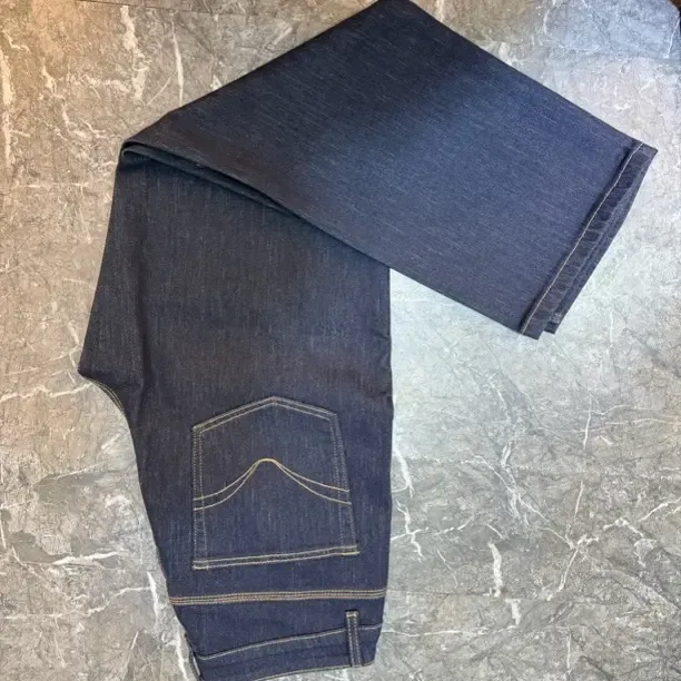 原牛色后袋分割设计宽松直筒牛仔裤秋冬百搭休闲