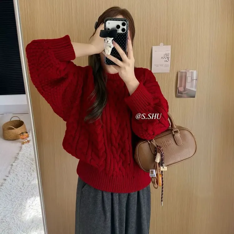 冬季韩系慵懒风宽松保暖麻花圆领针织毛衣
