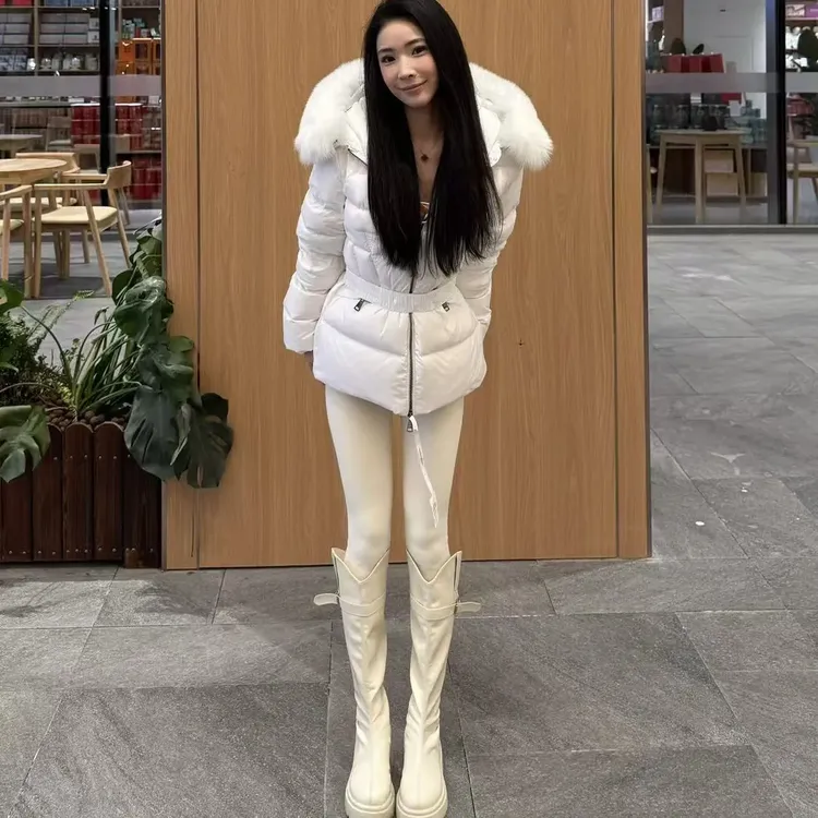 腰带收腰狐狸毛领羽绒服女短款修身显瘦连帽冬季外套