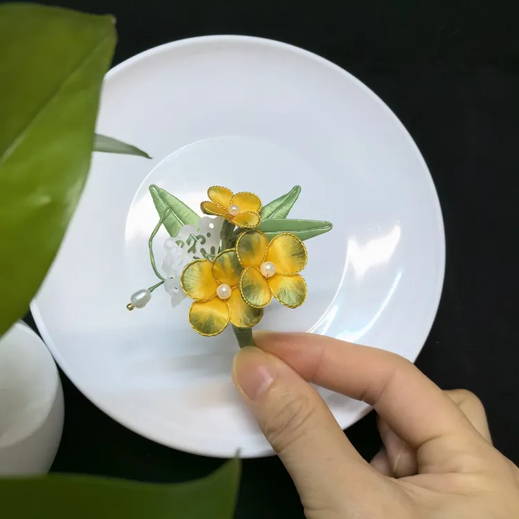 原创非遗绒花胸针国风手工