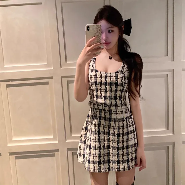 财阀富家千金连衣裙气质收腰显瘦名媛小香风格子生日party小礼裙