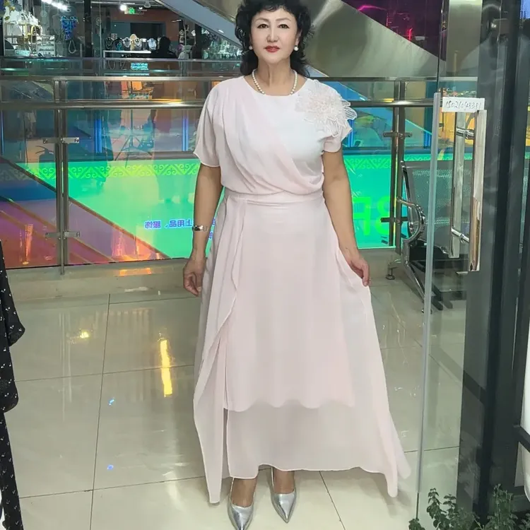 夏季轻奢气质收腰显瘦中长款连衣裙设计感女装新款