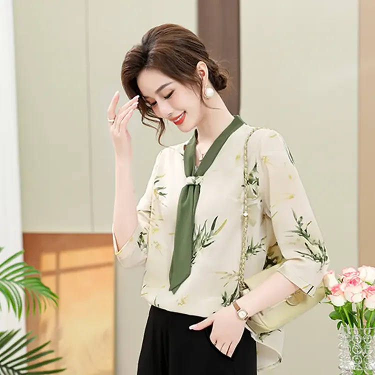 皮尔卡丹中年妈妈夏装短袖气质薄款衬衫洋气中老年女夏季仿雪纺衫