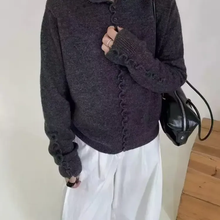 花边扣高领女秋冬韩版显瘦设计感百搭长袖衣
