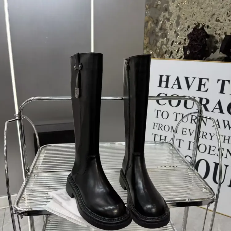 2025秋冬新款简约设计瘦筒版靴子加绒长筒女靴百搭