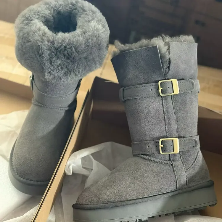 新款雪地靴到货，毛一体厚底中筒女款冬季保暖又百
