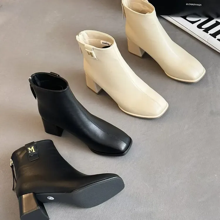 加绒超轻粗跟四公分高牛皮一层皮柔软舒适时尚减龄百搭女短靴