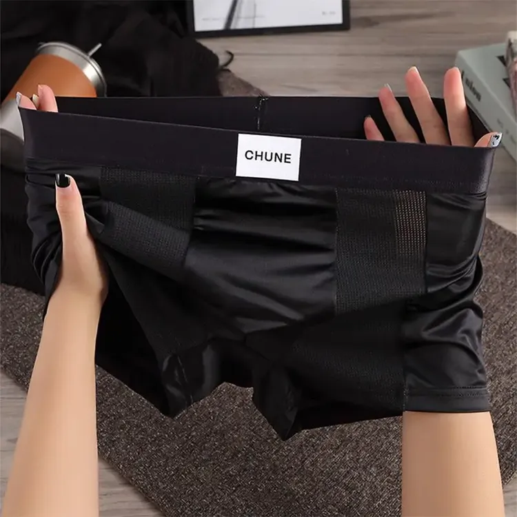 新款网孔冰丝薄款夏季男士内裤轻奢透气平角裤个性舒适四角短裤头