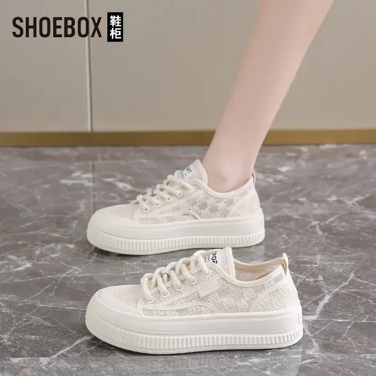 达芙妮集团鞋柜帆布鞋女夏2025新款蕾丝网面透气小白鞋配裙子板鞋