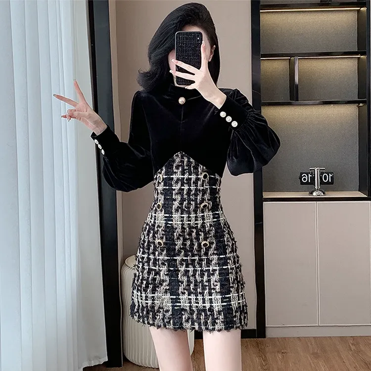 小香风高端金丝绒连衣裙女2025秋冬季新款内搭长袖显瘦收腰小黑裙
