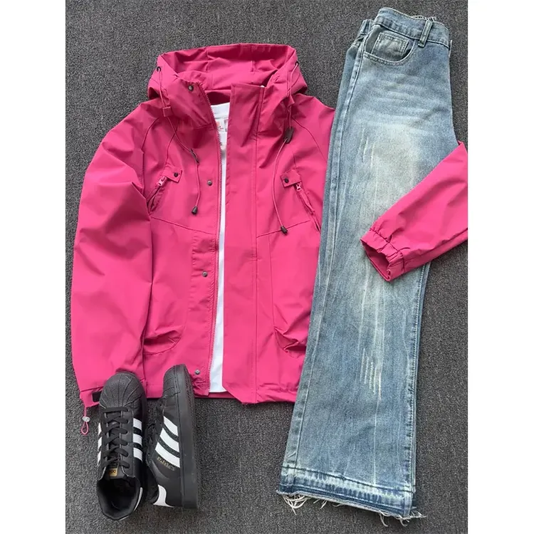 草莓红冲锋外套男女款秋季机能户外登山衣服防风防水连帽休闲夹克