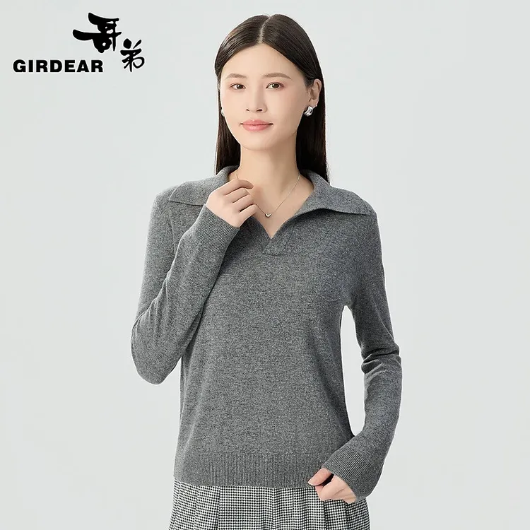 GIRDEAR/哥弟秋冬新款气质V型翻领宽松简约长袖套头针织衫1399744