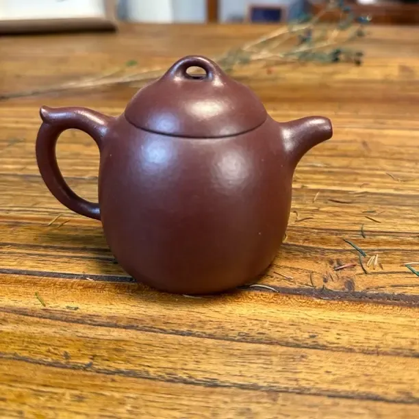 石黄石红半手秦权壶