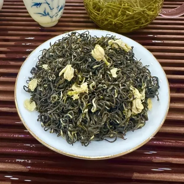 特级飘雪 浓香型茉莉花茶 传统炒花工艺 浓香耐泡新茶