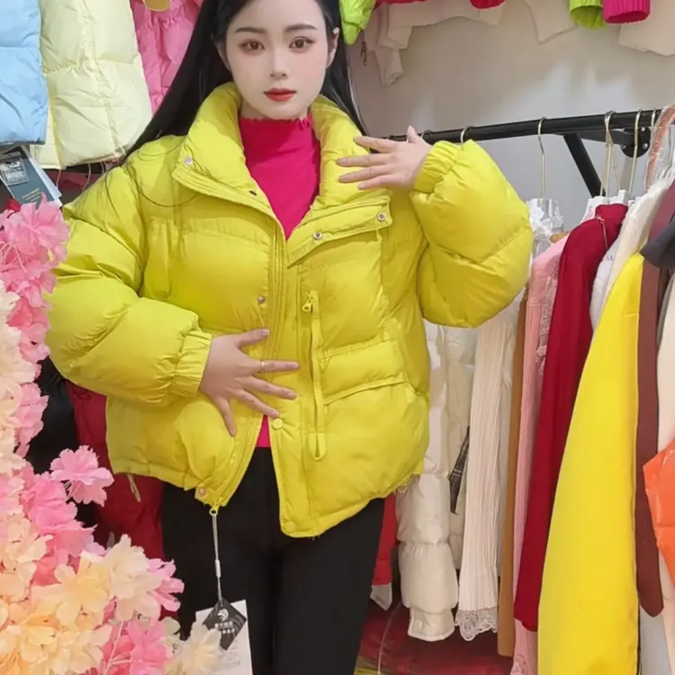 韩版短款立领泡芙女冬季新款时尚保暖石墨烯云绒外套