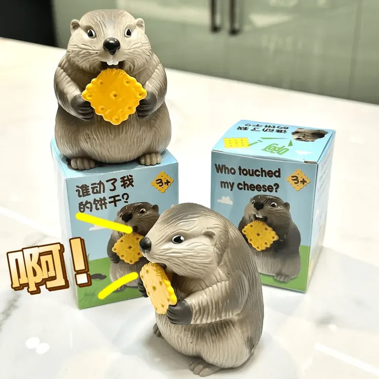 尖叫土拨鼠整蛊摆件抽象发声玩具土拔鼠抢饼干孩子创意玩具礼物T
