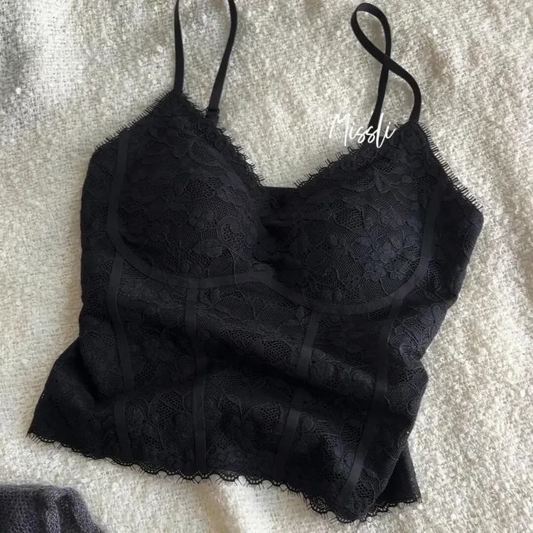 爆款纯欲蕾丝鱼骨吊带背心女秋冬新款聚拢带杯垫一内搭外穿上衣