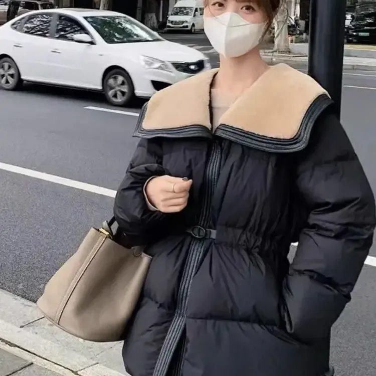 冬季女士中长款收腰羊羔毛领加厚白鸭绒羽绒服新款