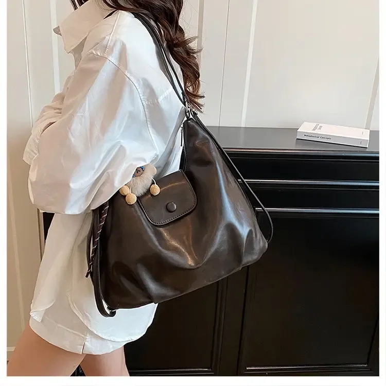 【带挂件】背包女单肩包大容量百搭斜挎包包包女款爆款新款一包多背