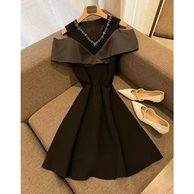 【现货】欧货高端法式小香风连衣裙收腰女小个子露肩气质轻奢裙子